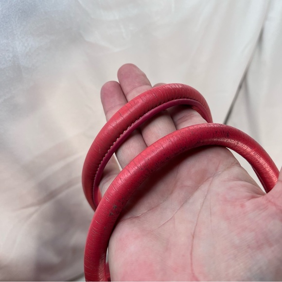 MARC BY MARC JACOBS FUCHSIA LEATHER FRONT POCKET SHOULDER BAG- VINTAGE - Picture 5 of 16